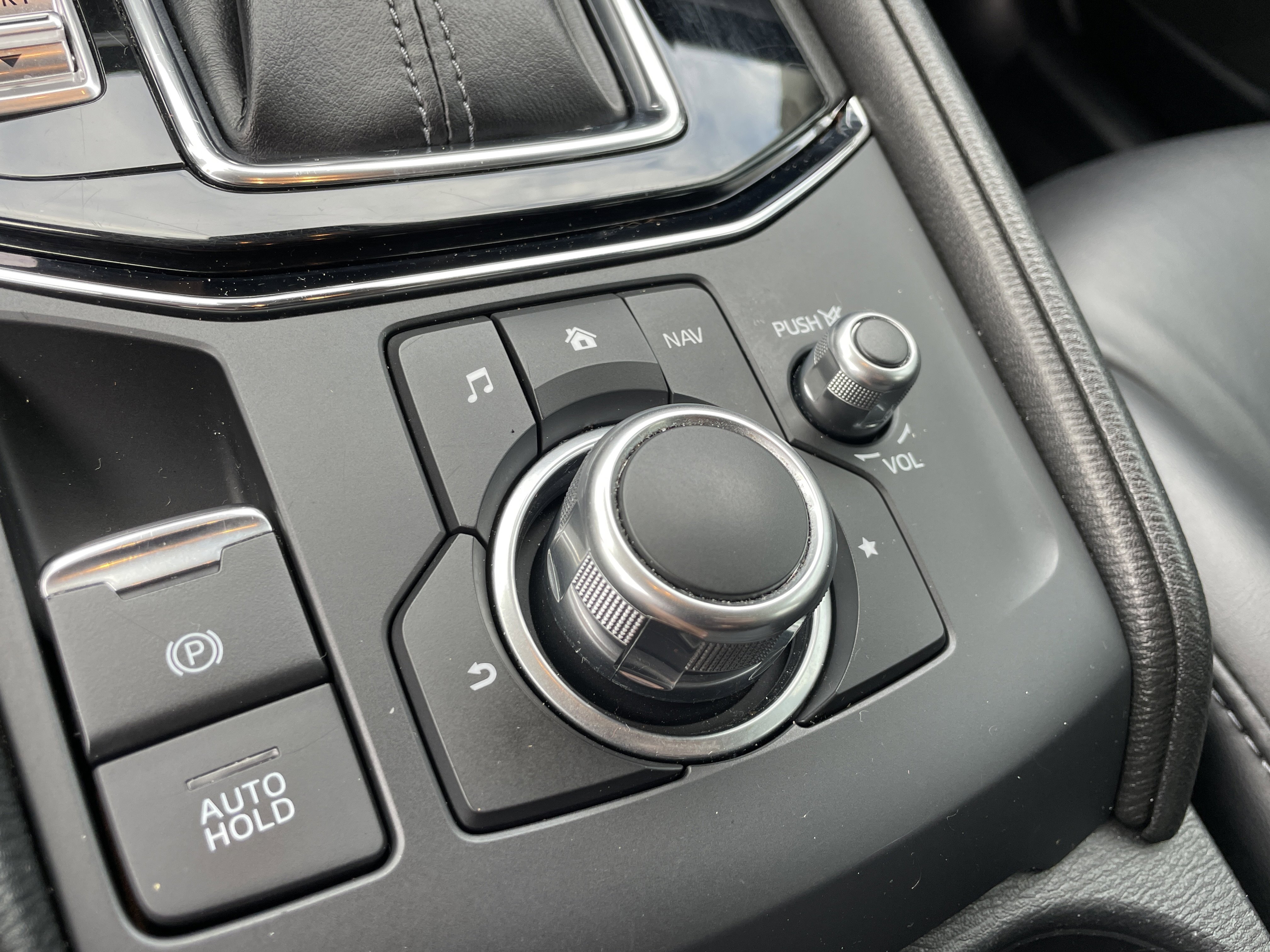 Used 2018 MAZDA CX-5 Touring image 25