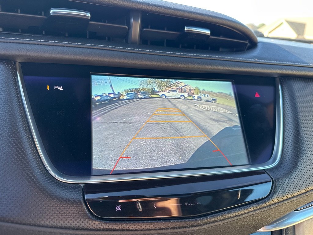 Used 2017 Cadillac XT5 Luxury w/ Driver Awareness Package image 18