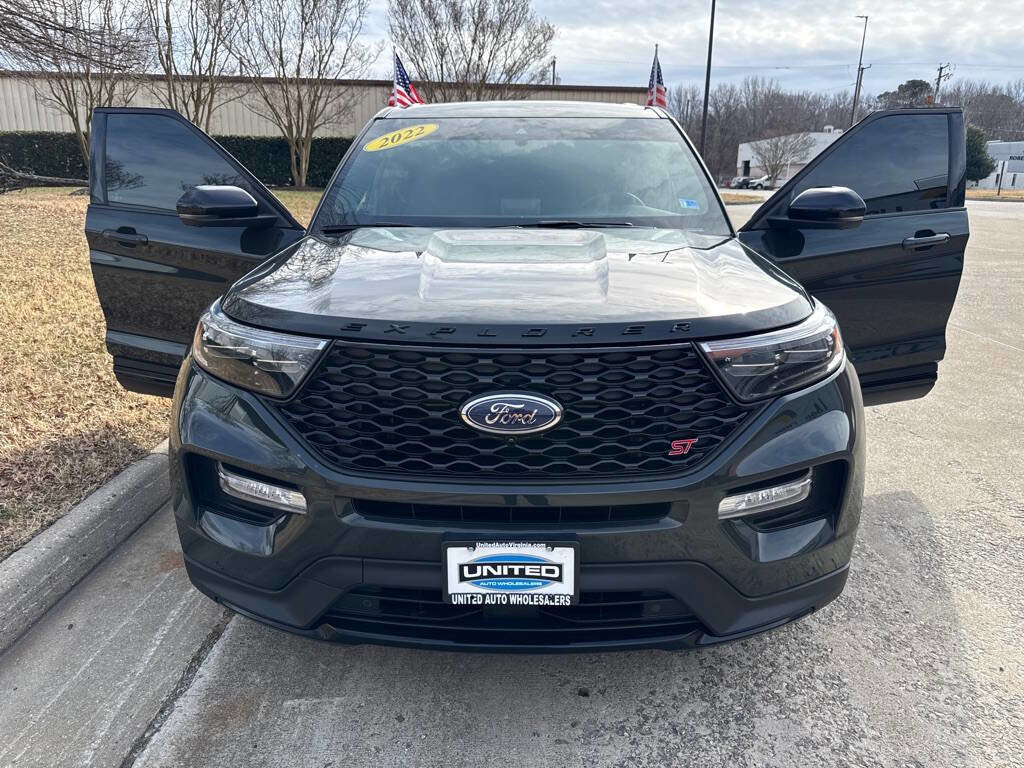 Used 2022 Ford Explorer ST w/ Equipment Group 401A image 9