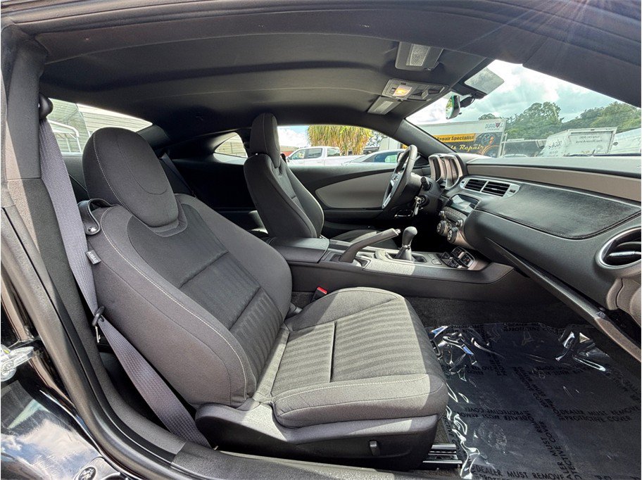 Used 2013 Chevrolet Camaro LS RWD image 31