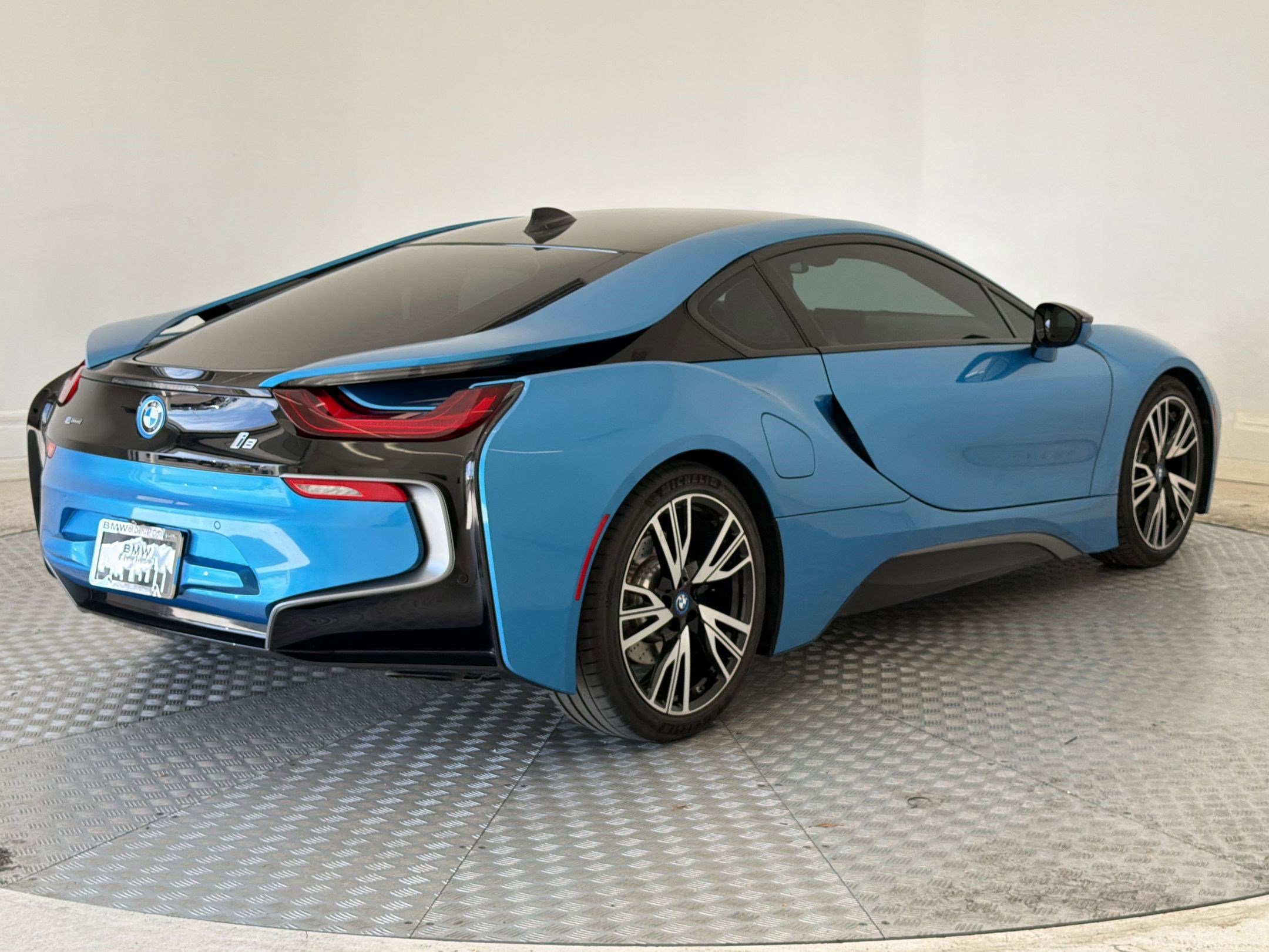 Used 2015 BMW i8 AWD/4WD image 9