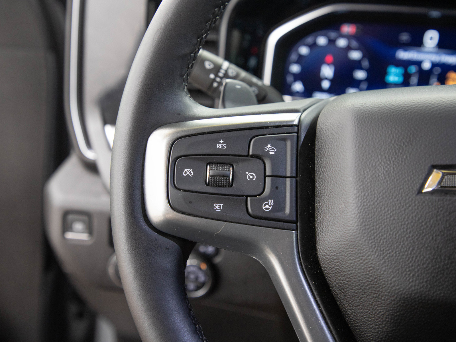 Used 2024 Chevrolet Silverado 1500 RST w/ Rally Edition AWD/4WD image 26