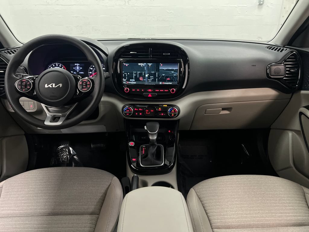Used 2022 Kia Soul S FWD image 12