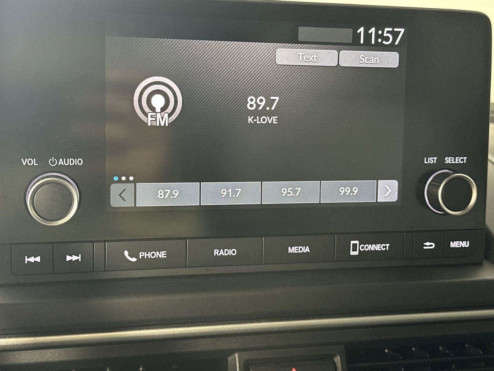 Used 2023 Honda Pilot LX image 22