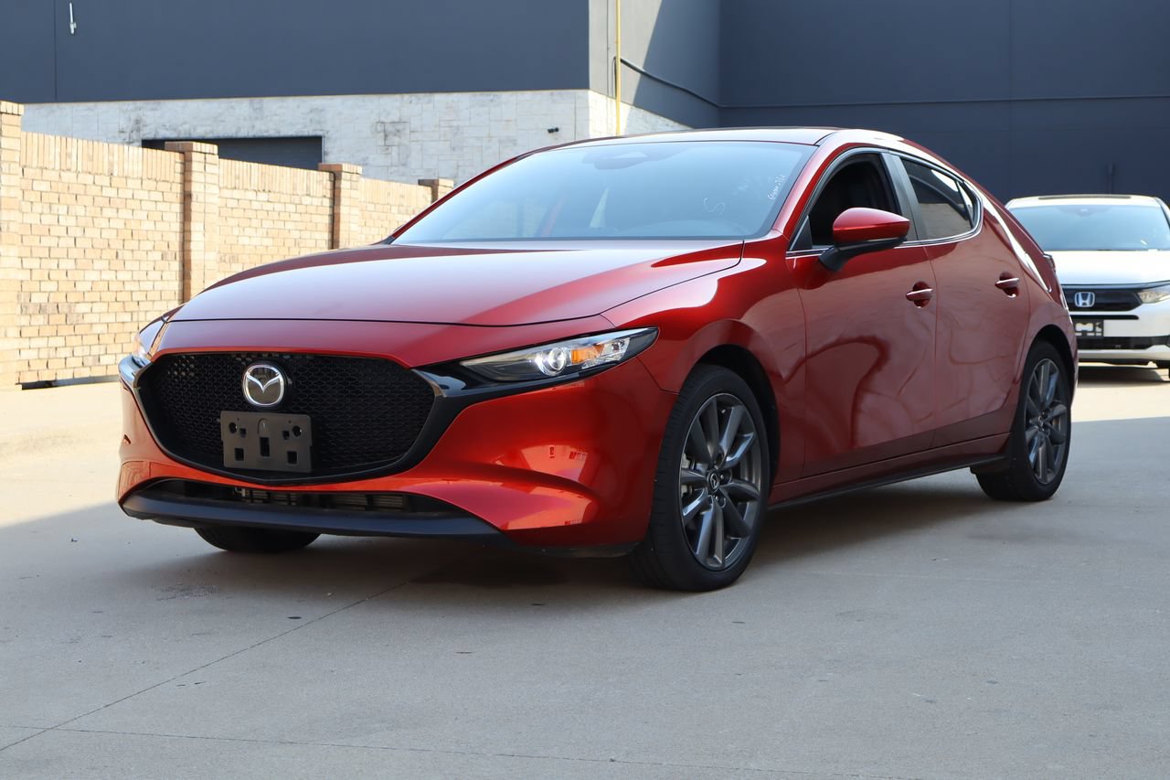 Used 2025 MAZDA MAZDA3 s FWD image 2