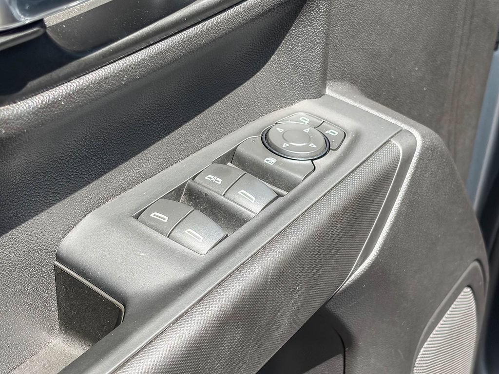 Certified 2025 Chevrolet Silverado 1500 Custom AWD/4WD image 43