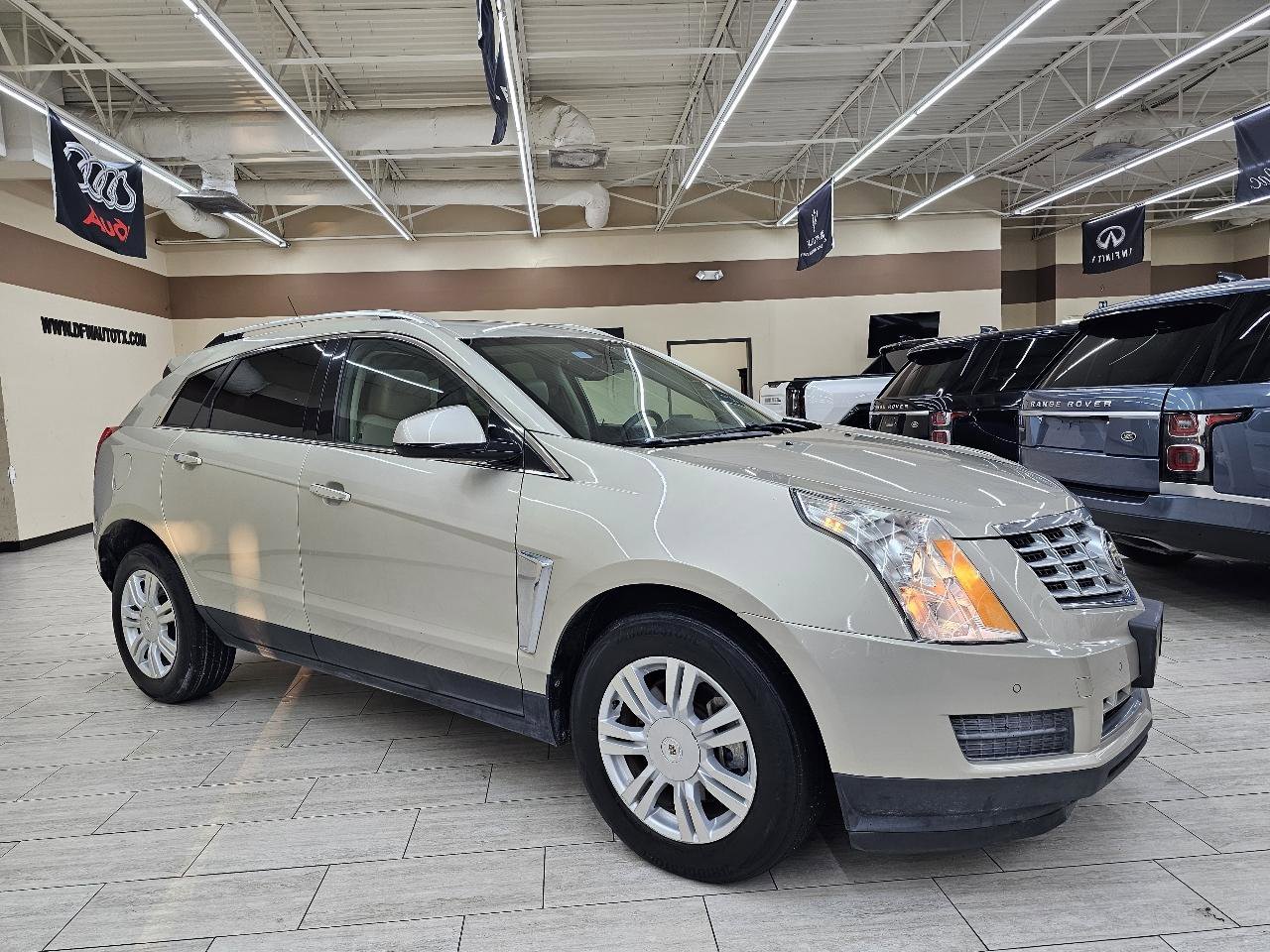 Used 2015 Cadillac SRX Luxury w/ Driver Awareness Package image 4