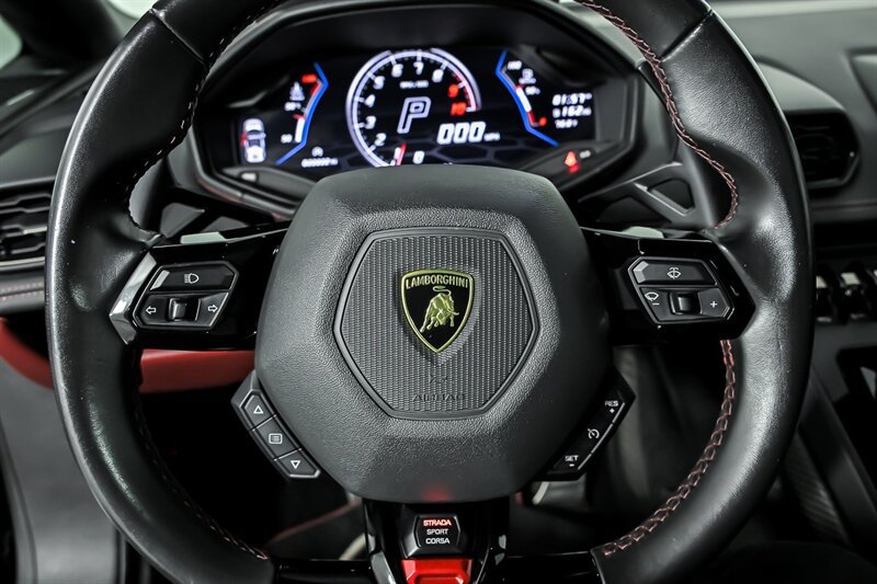 Used 2020 Lamborghini Huracan EVO AWD/4WD image 24