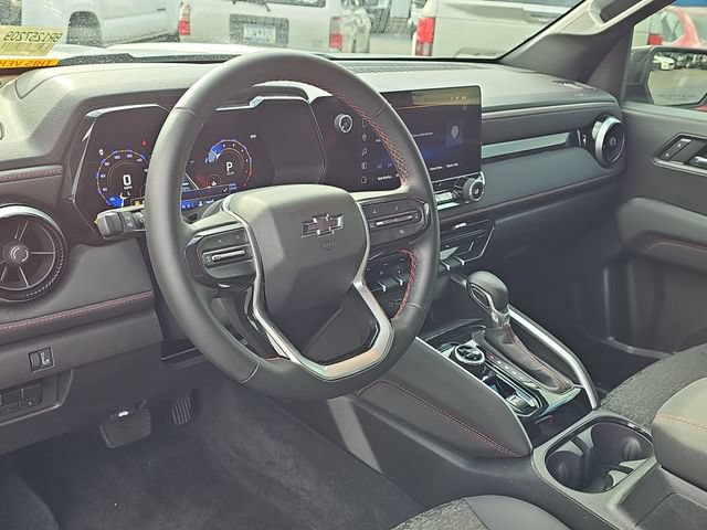 Used 2024 Chevrolet Colorado Z71 w/ Z71 Convenience Package 2 AWD/4WD image 15
