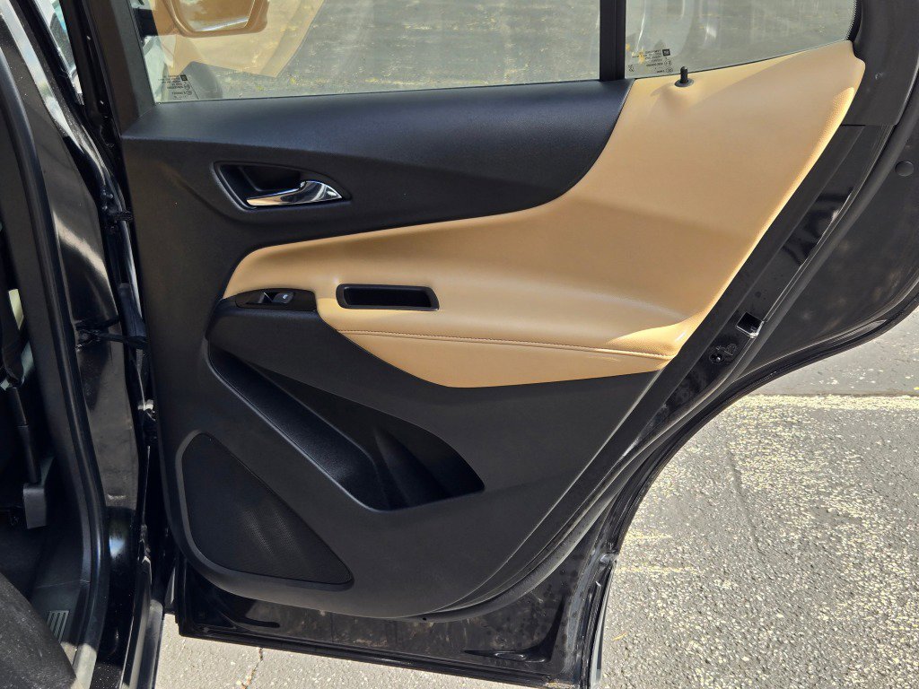 Used 2022 Chevrolet Equinox Premier image 9