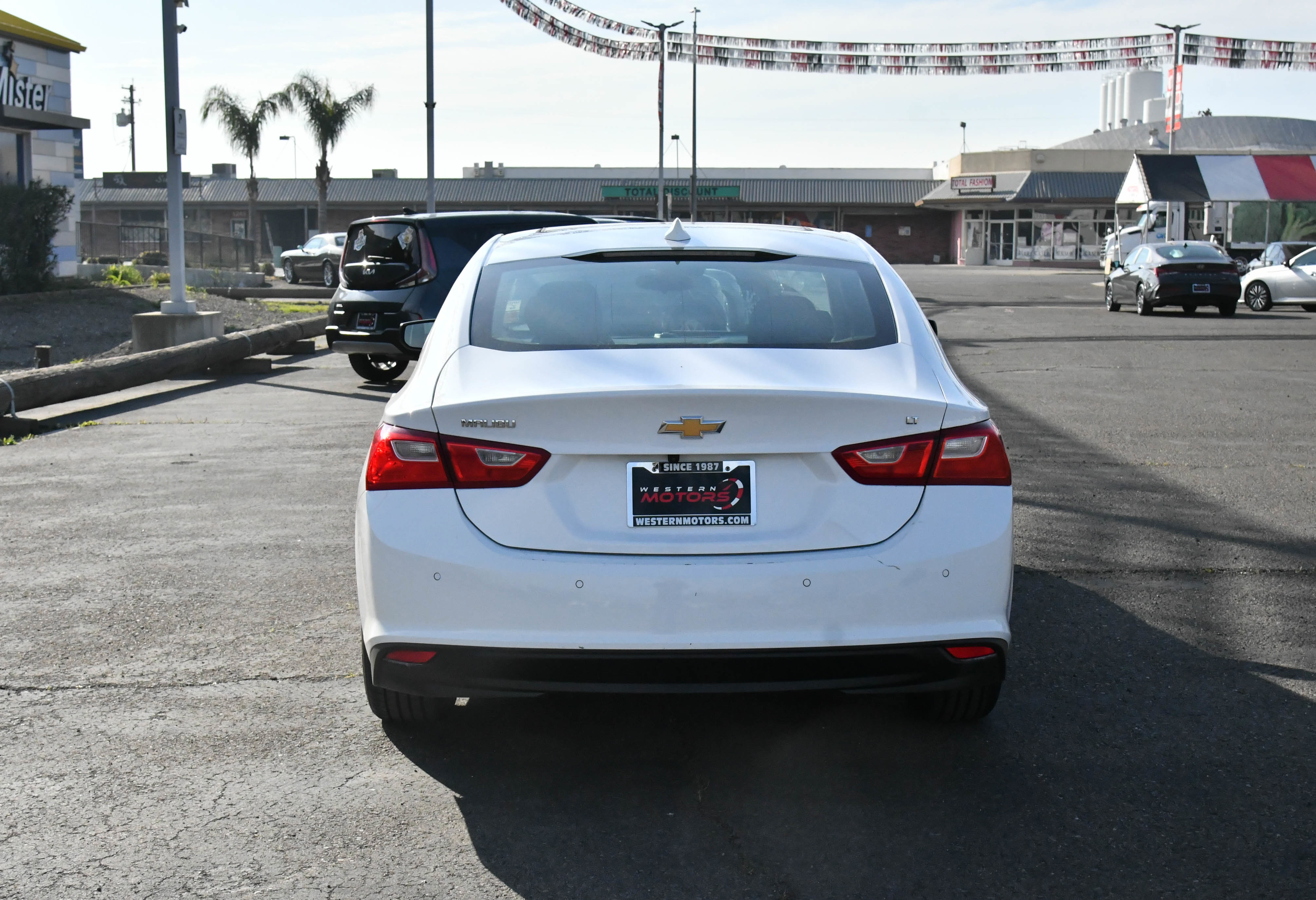 Used 2024 Chevrolet Malibu LT FWD image 7