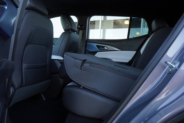 New 2025 Chevrolet Equinox EV LT image 25