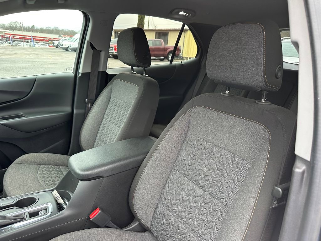 Used 2023 Chevrolet Equinox LT w/ Driver Convenience Package image 12