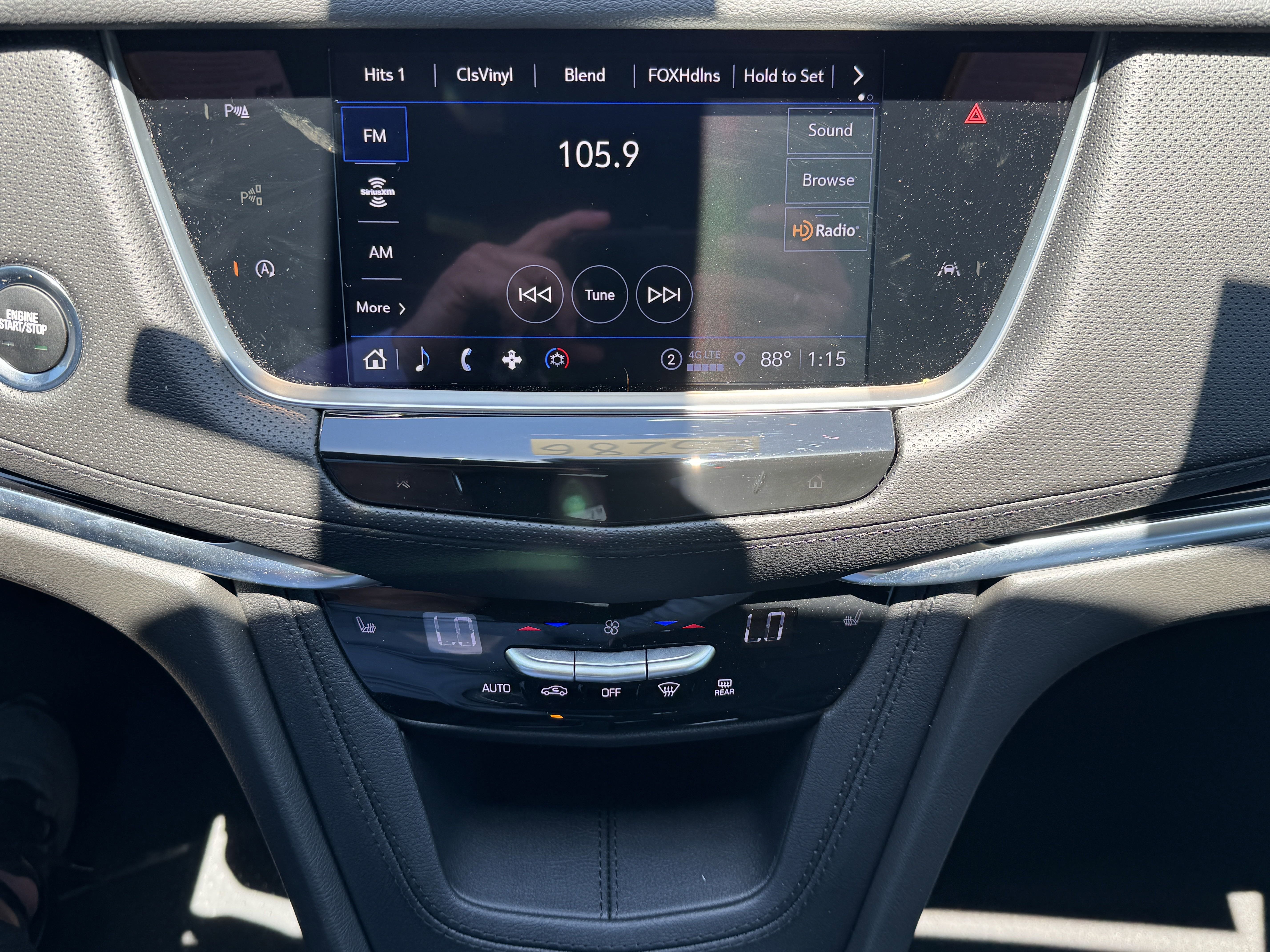 New 2025 Cadillac XT6 Luxury image 23