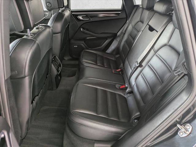 Used 2019 Porsche Macan image 19