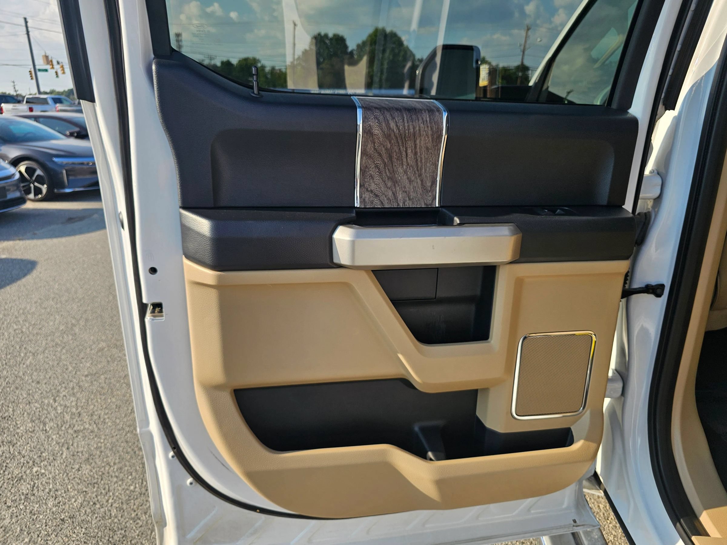 Used 2019 Ford F250 Lariat w/ Chrome Package AWD/4WD image 22