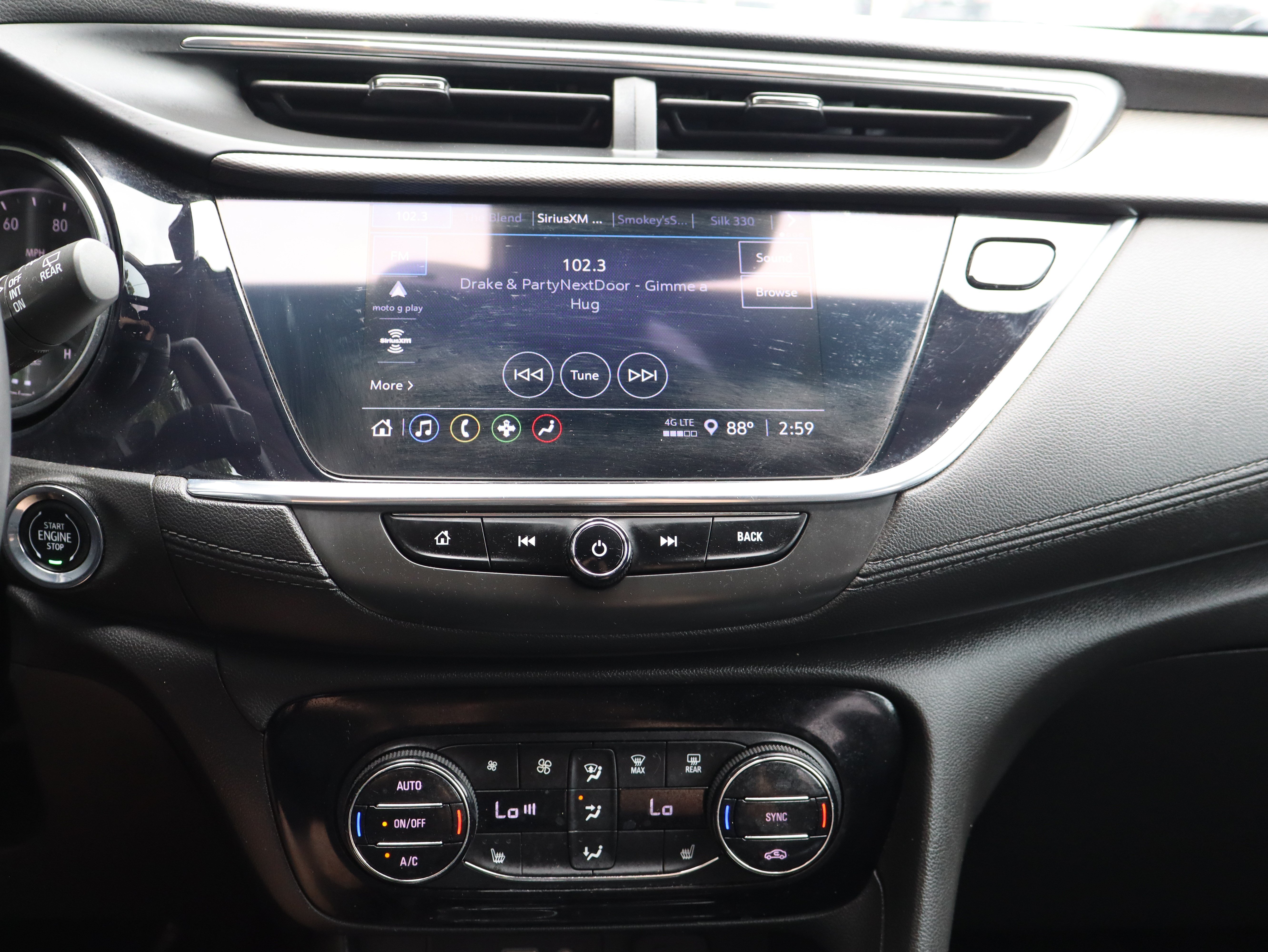 Used 2023 Buick Encore GX Essence w/ Experience Buick Package FWD image 30