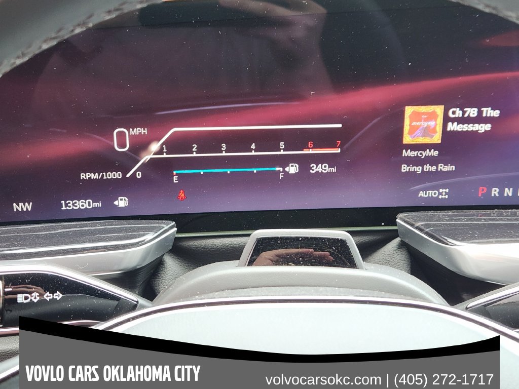 Used 2025 Cadillac Escalade ESV Sport AWD/4WD image 13