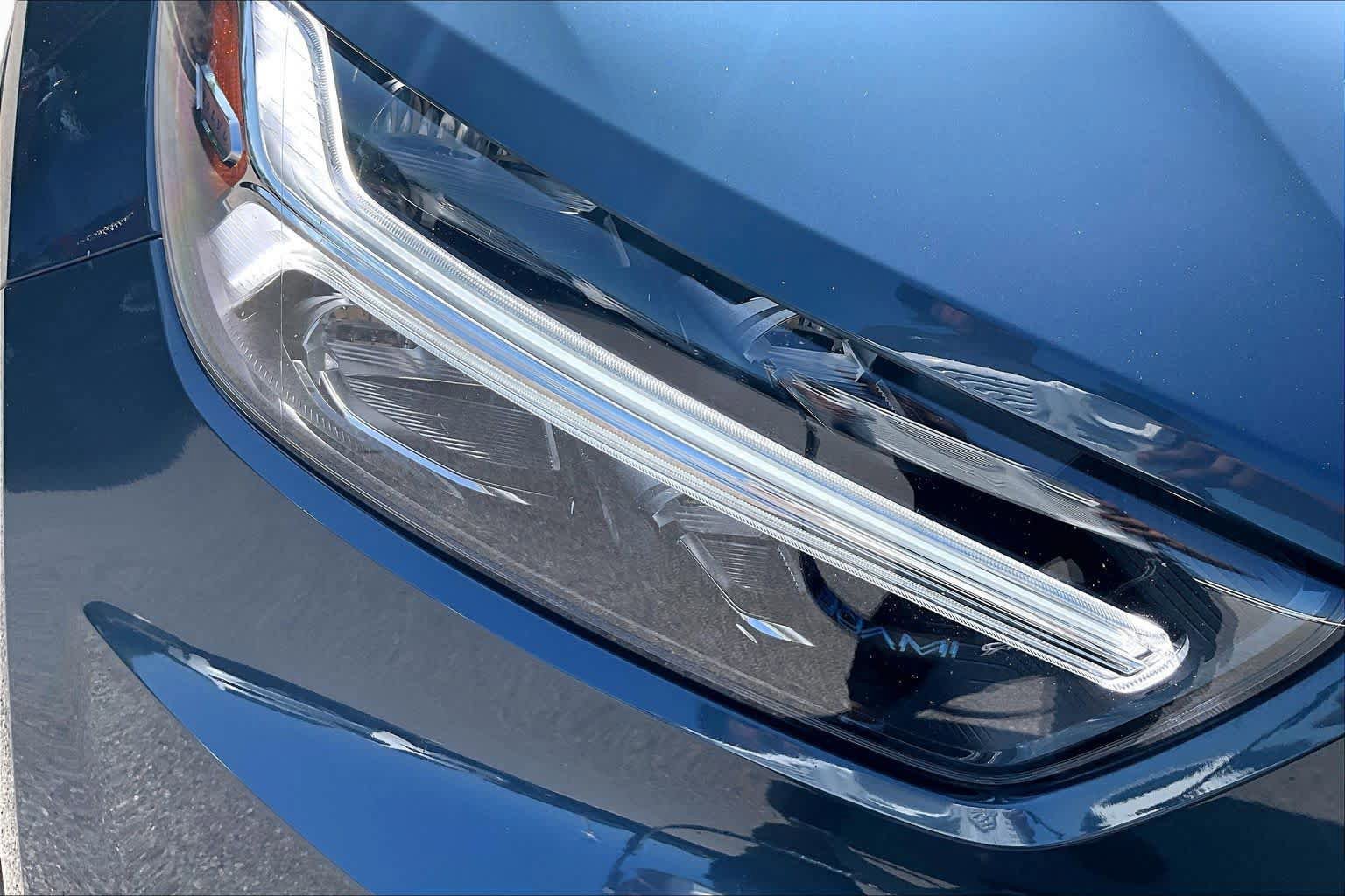 Used 2021 Volvo XC40 T4 Inscription w/ Protection Package FWD image 29