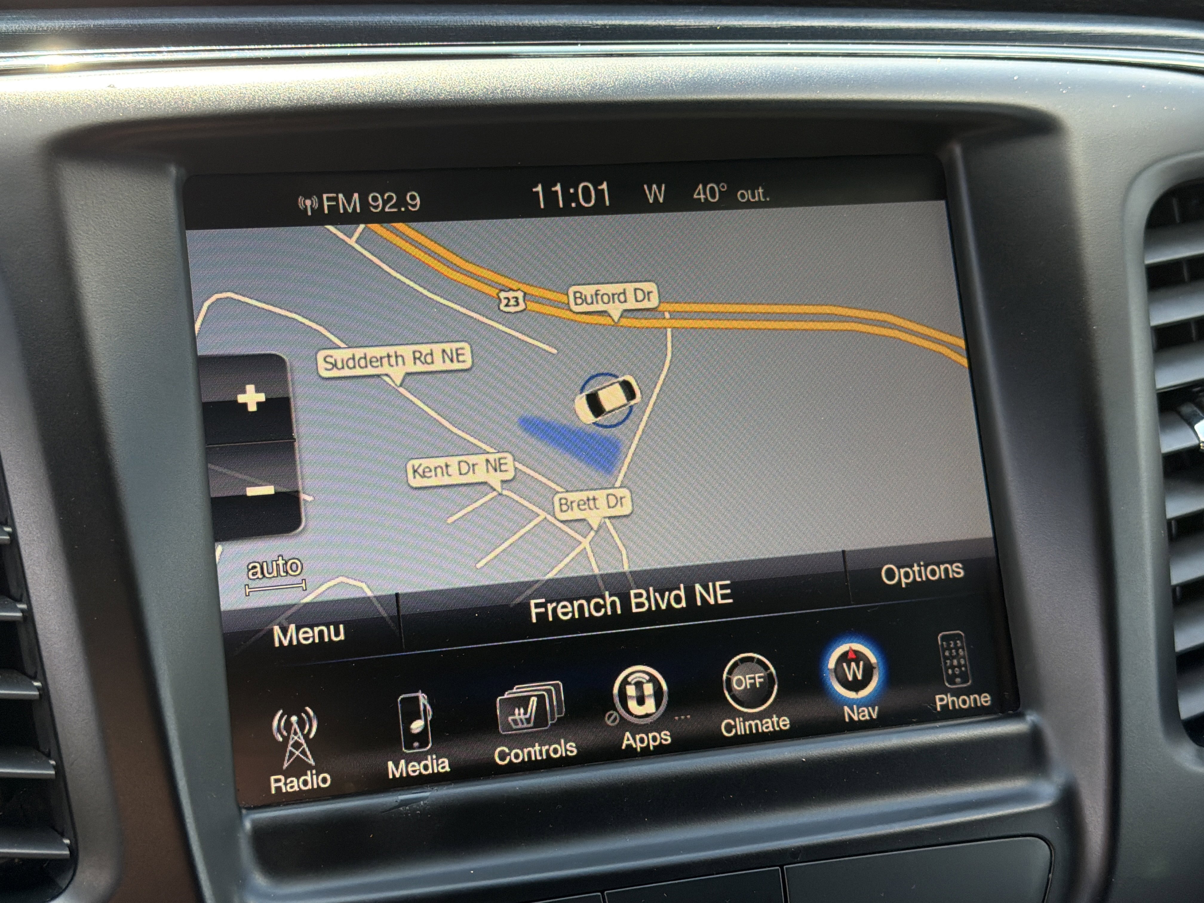 Used 2015 Chrysler 200 S w/ Navigation & Sound Group I image 25