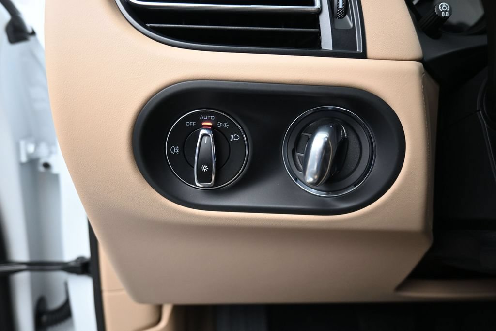Certified 2026 Porsche Macan S AWD/4WD image 24