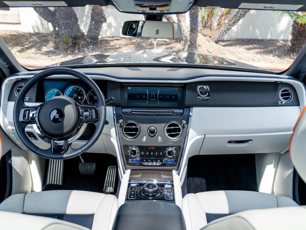 Certified 2019 Rolls-Royce Cullinan AWD/4WD image 4