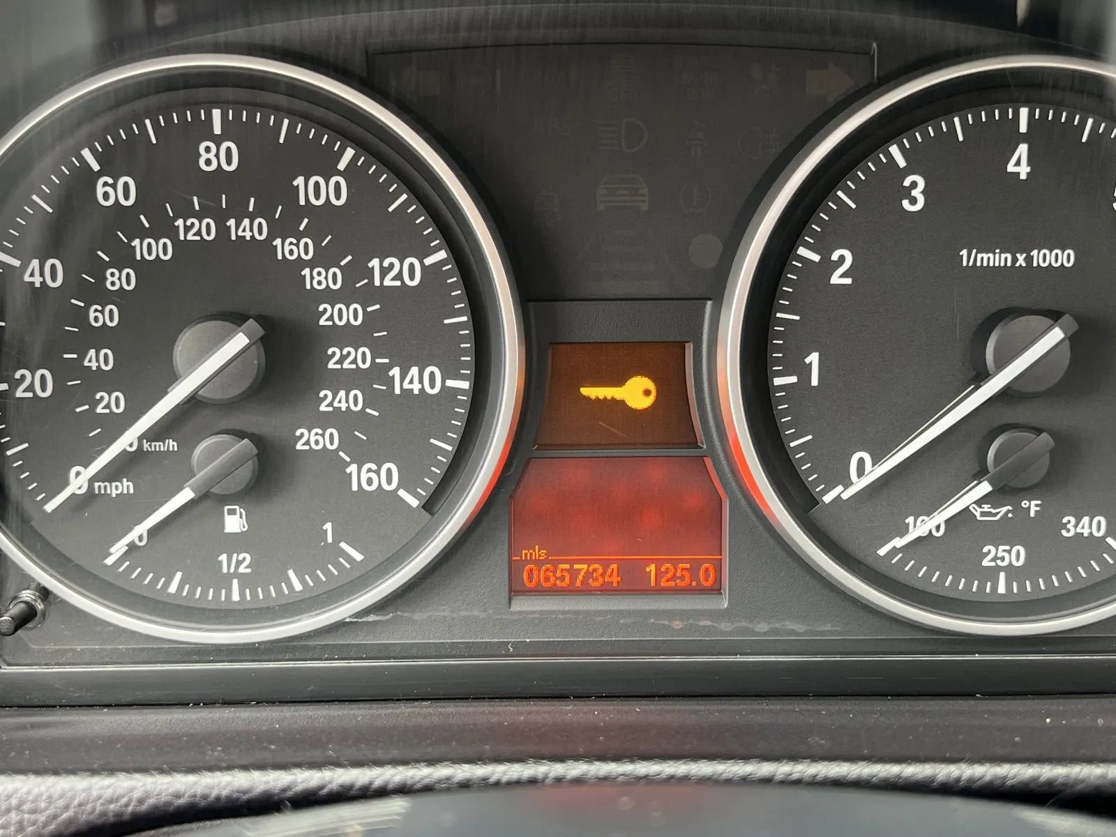 Used 2012 BMW 328i Convertible image 8