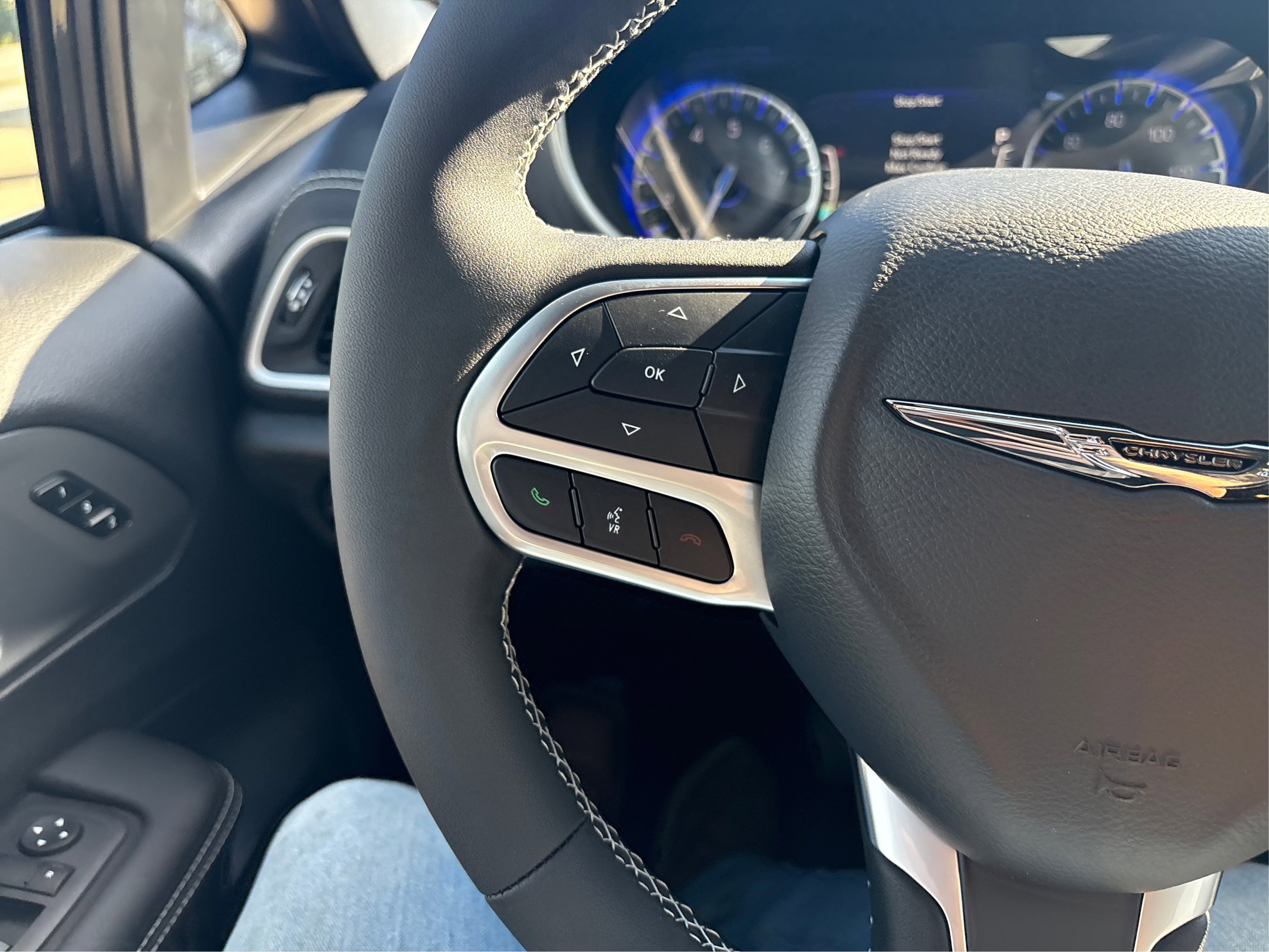 New 2026 Chrysler Pacifica Select image 24