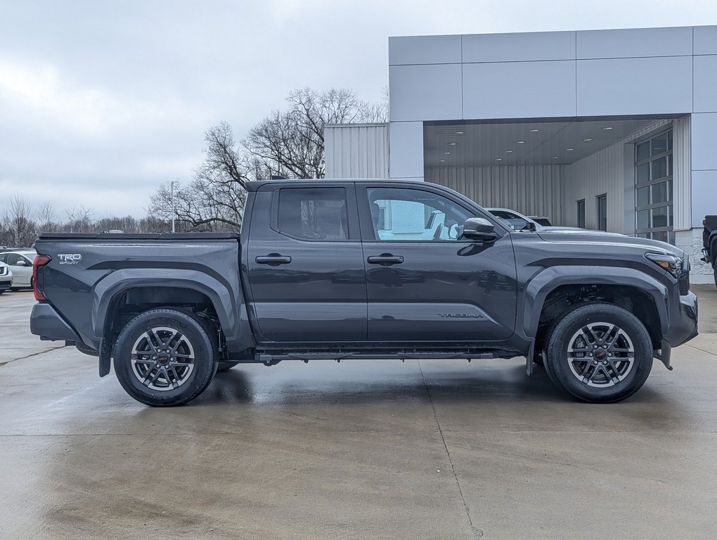 Used 2024 Toyota Tacoma TRD Sport w/ TRD Sport Upgrade Package image 6