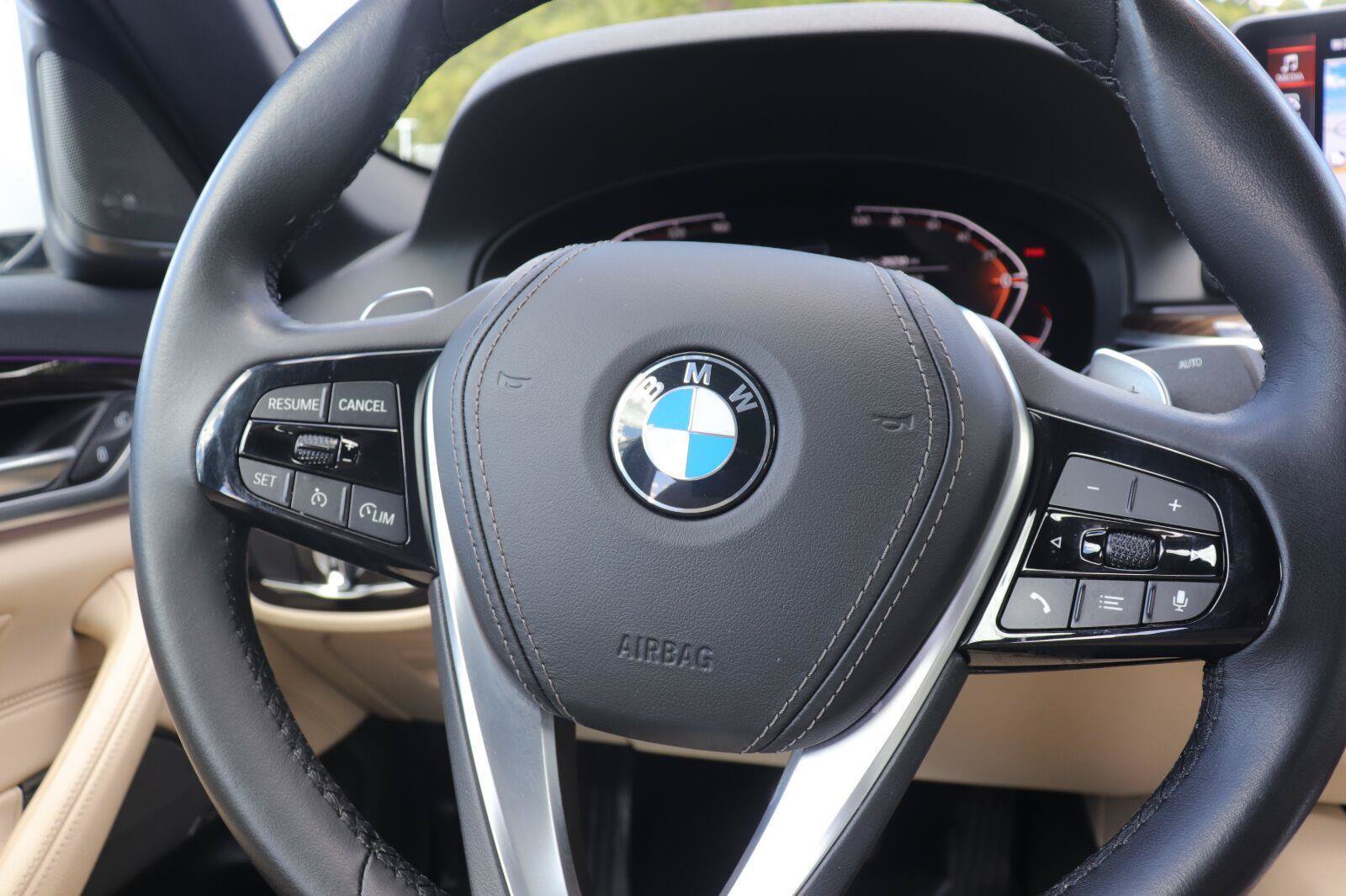 Used 2023 BMW 540i w/ Premium Package RWD image 27