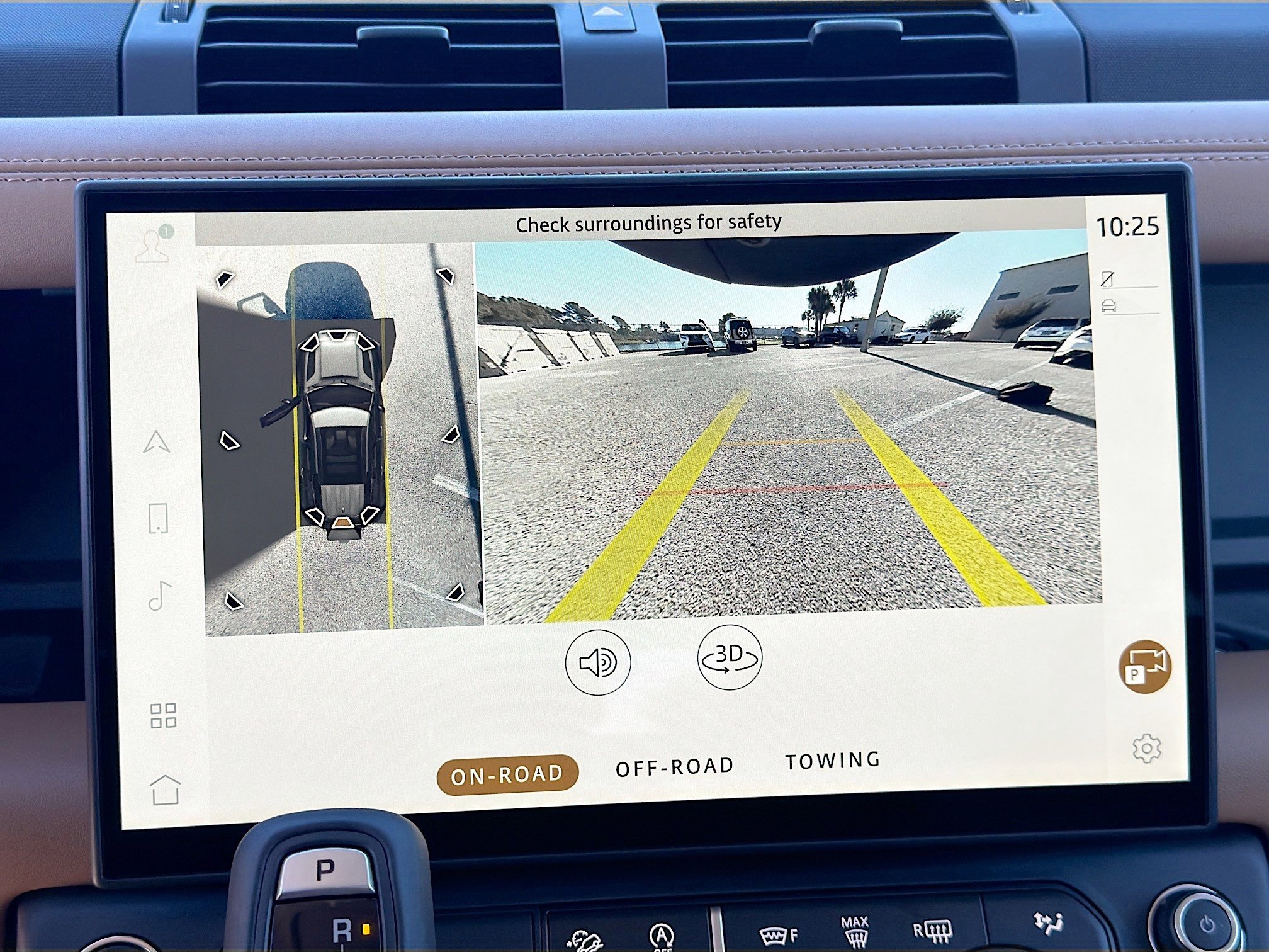 New 2026 Land Rover Defender 110 X-Dynamic SE image 32