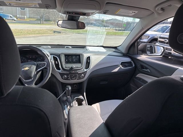 Used 2021 Chevrolet Equinox LS w/ LS Convenience Package image 18