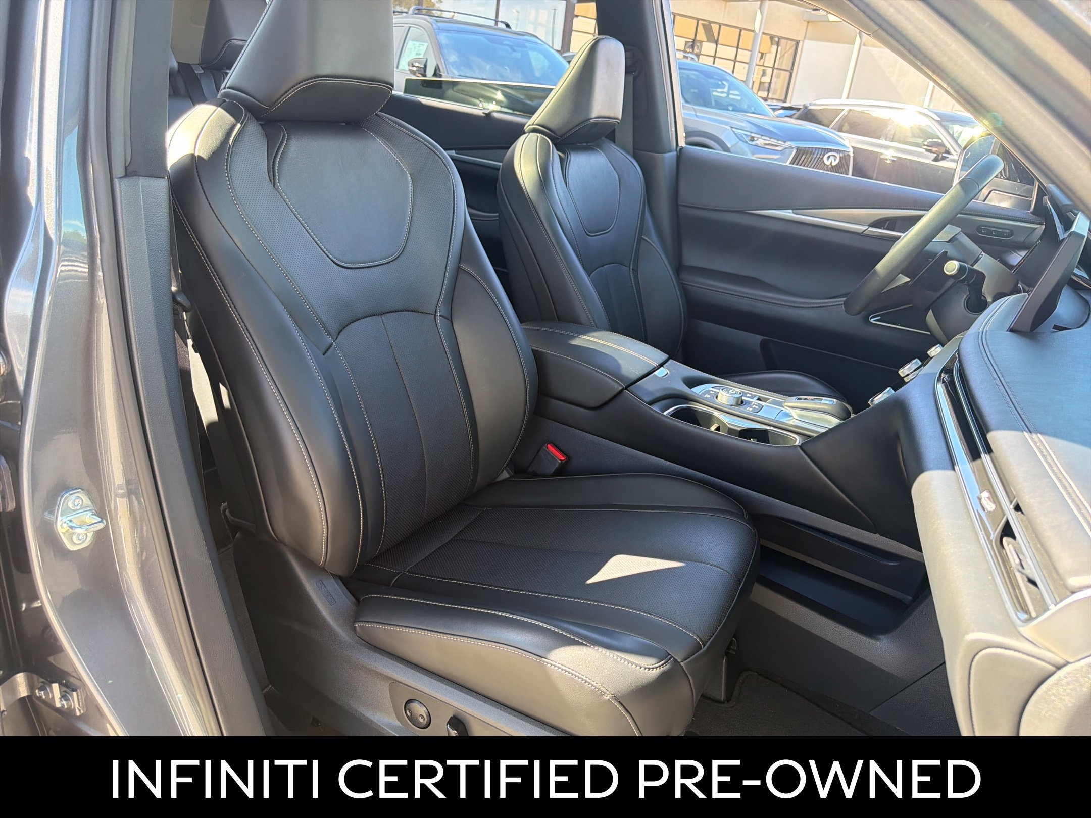 Certified 2025 INFINITI QX60 Luxe w/ Vision Package AWD/4WD image 42