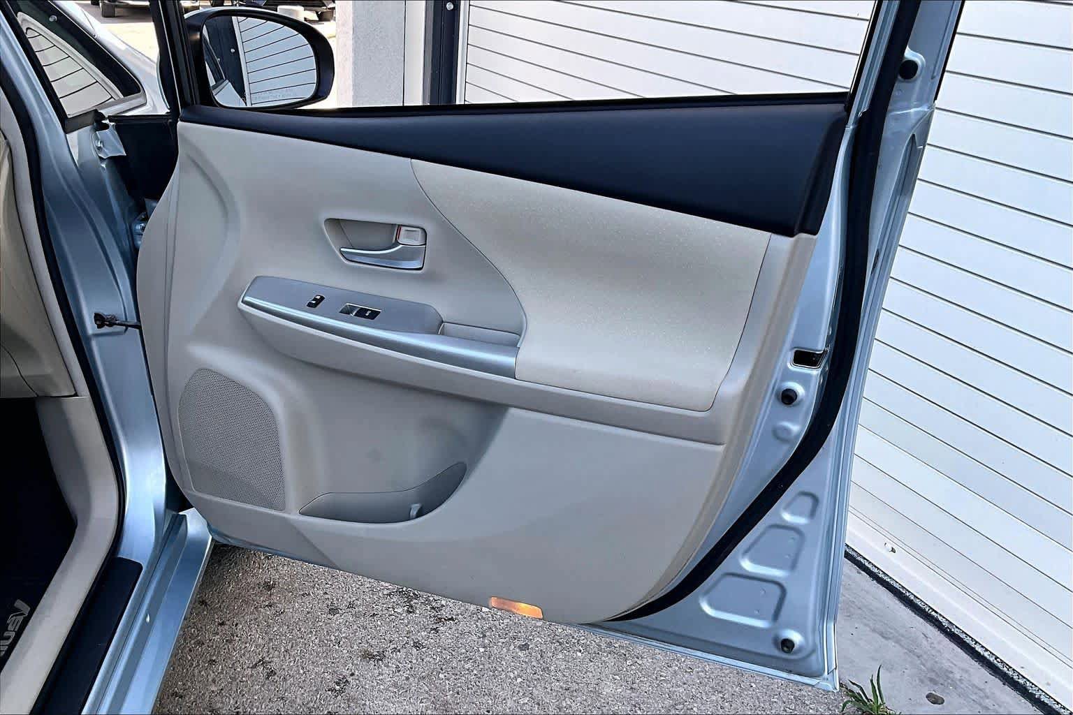 Used 2012 Toyota Prius V Two FWD image 22