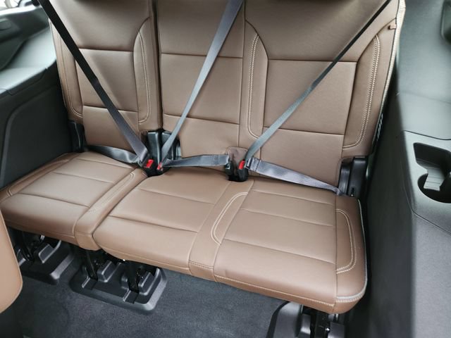 Used 2023 Chevrolet Tahoe High Country AWD/4WD image 33