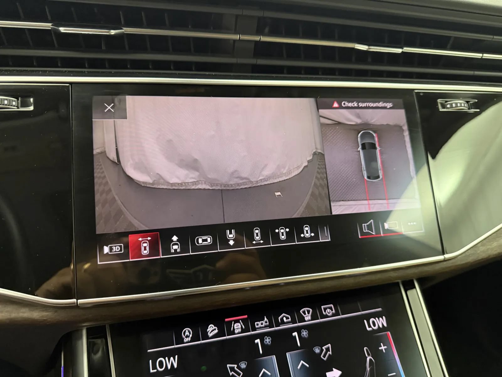 Used 2019 Audi Q8 Prestige w/ Adaptive Chassis Package AWD/4WD image 38