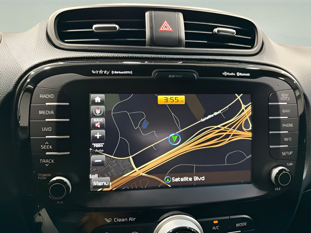 Used 2015 Kia Soul + w/ Audio Package FWD image 21