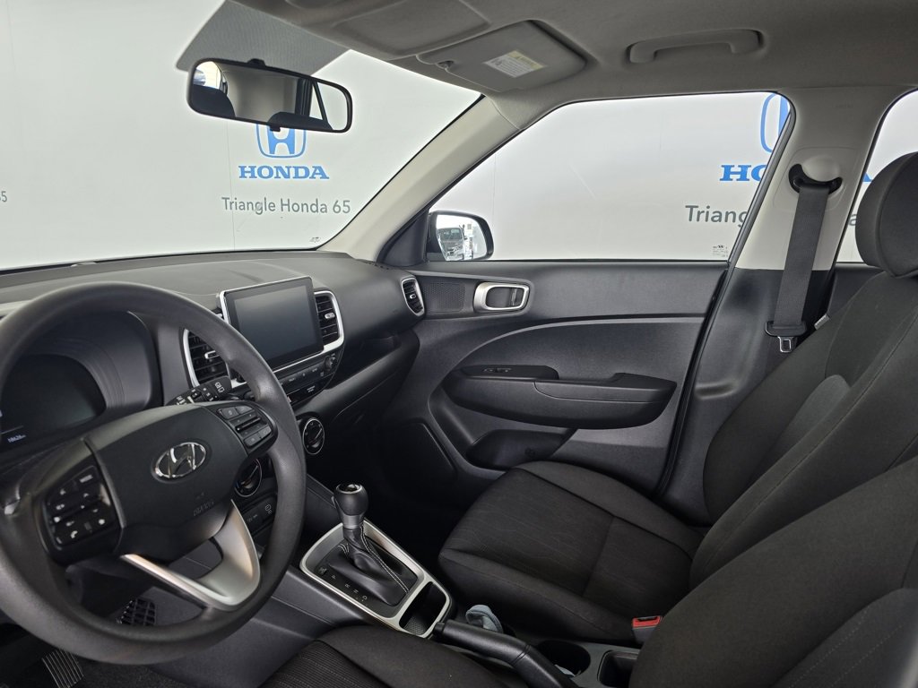 Used 2024 Hyundai Venue SE image 10