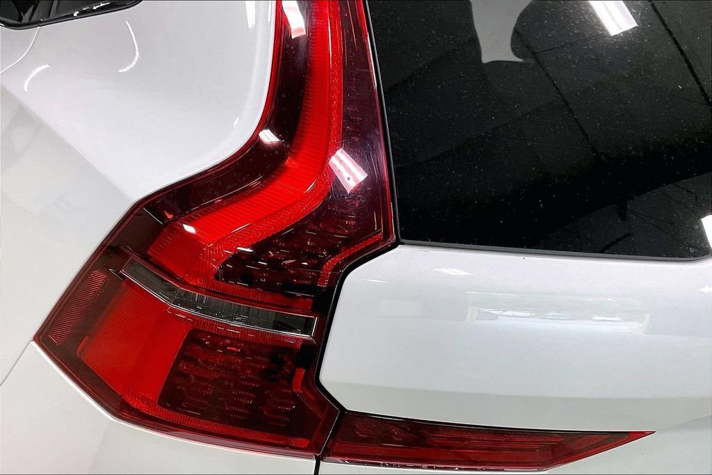 Certified 2026 Volvo XC60 B5 Plus w/ Protection Package Premier AWD/4WD image 22