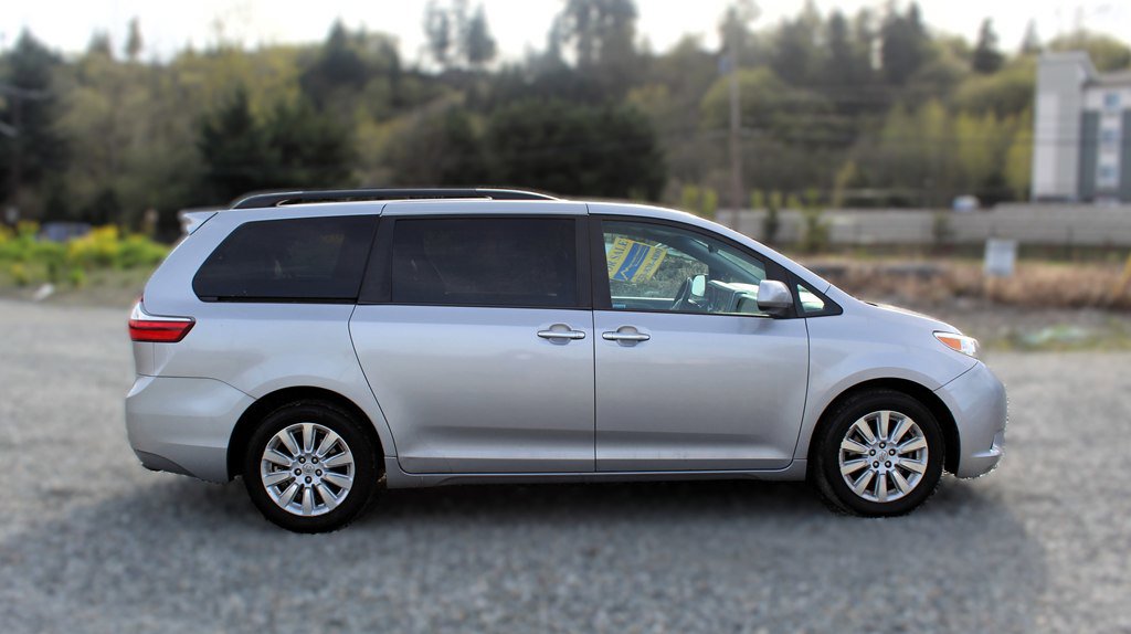 Used 2015 Toyota Sienna XLE Premium AWD/4WD image 8