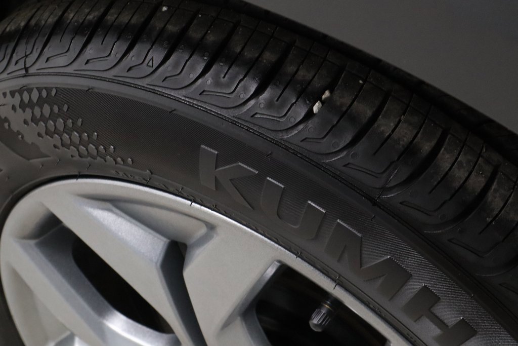 Used 2025 Kia Seltos LX image 19