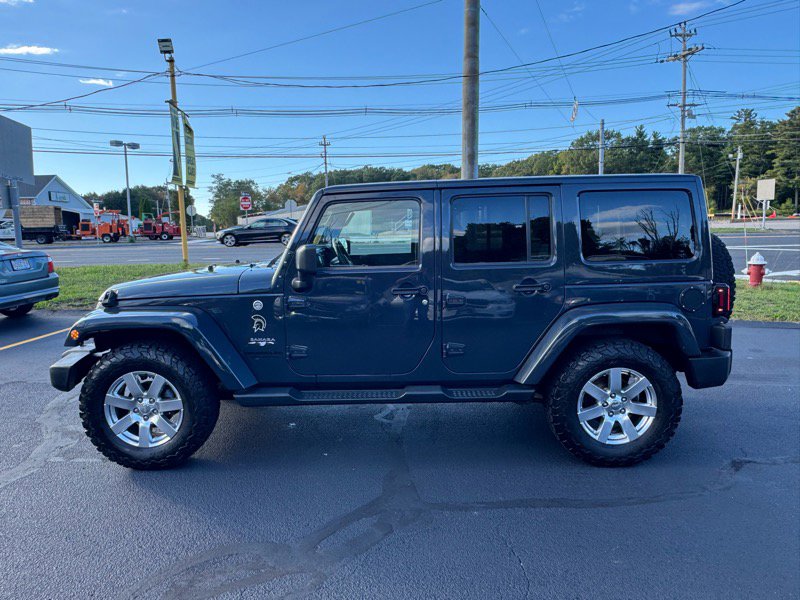 Used 2016 Jeep Wrangler Unlimited Sahara w/ Dual Top Group image 8
