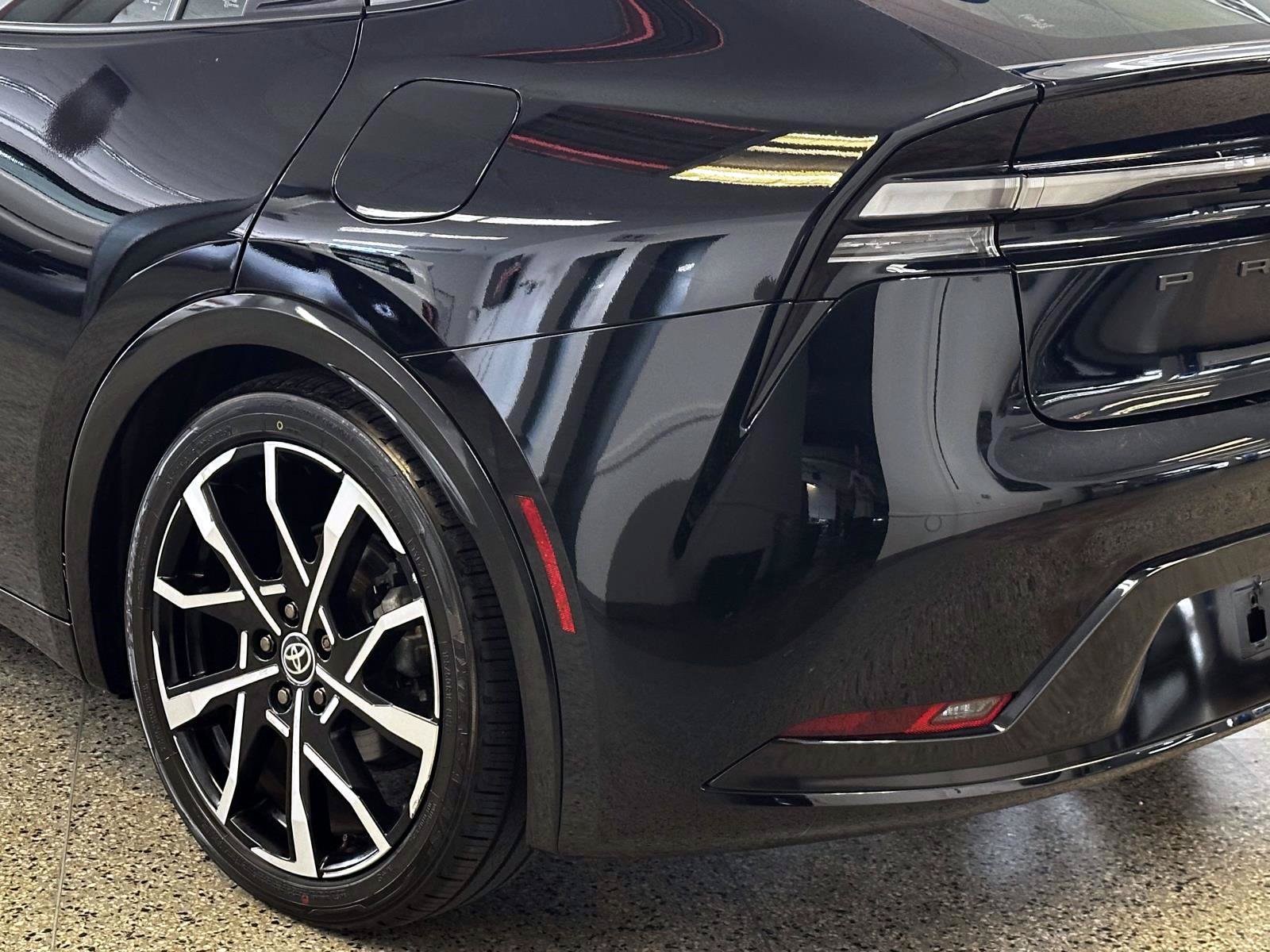 Certified 2024 Toyota Prius Prime FWD image 11