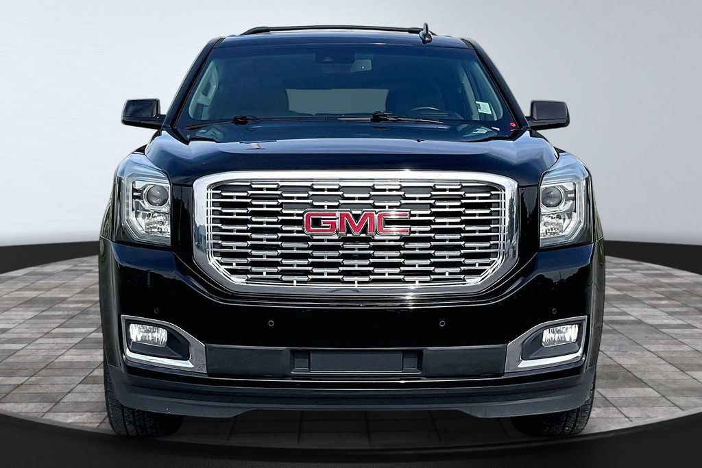 Used 2020 GMC Yukon Denali w/ Denali Premium Package AWD/4WD image 3