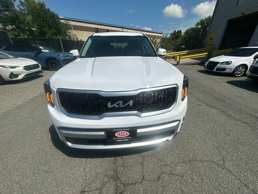 Used 2024 Kia Telluride LX AWD/4WD image 7