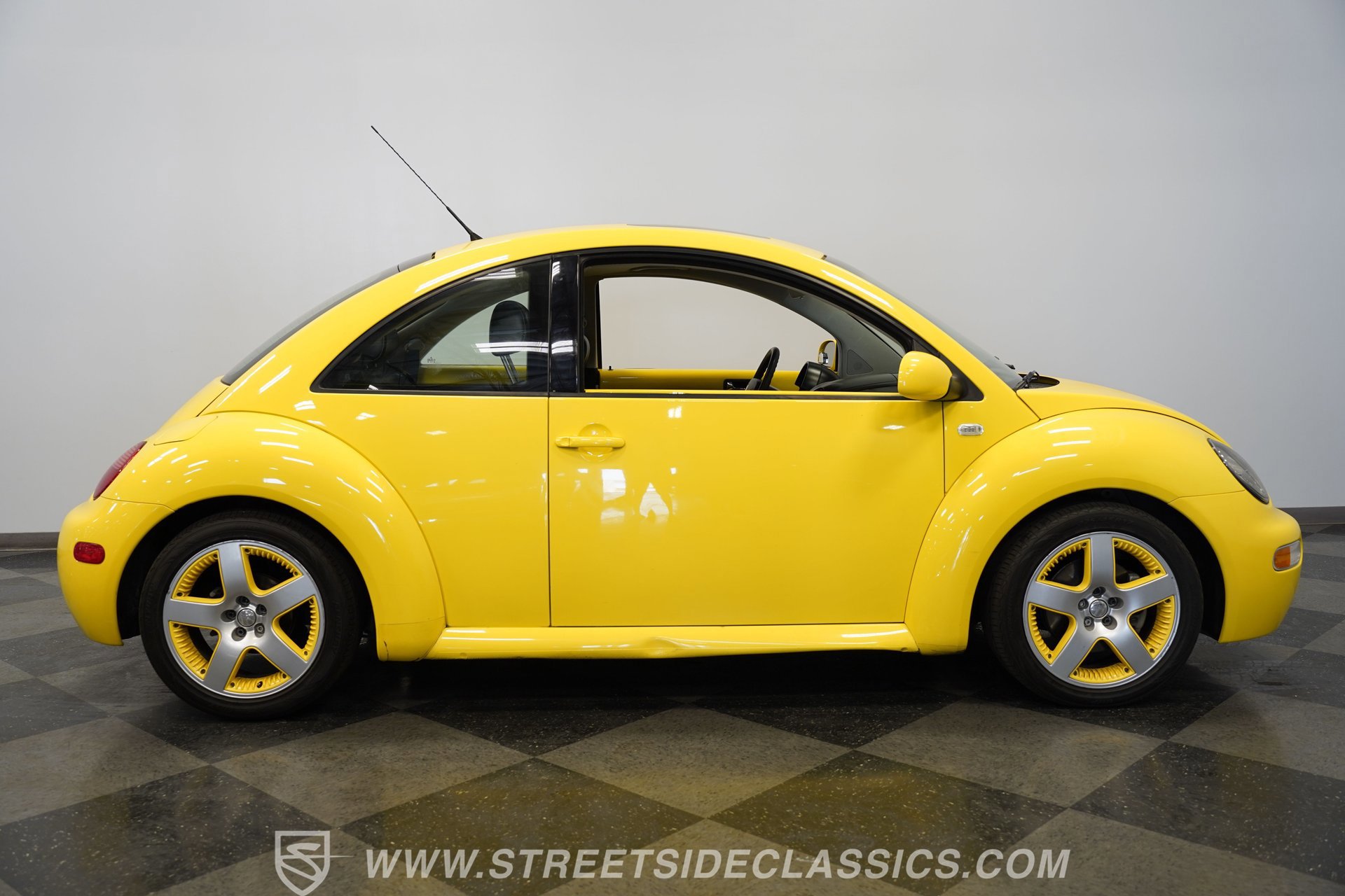 Used 2002 Volkswagen Beetle GLS FWD image 15