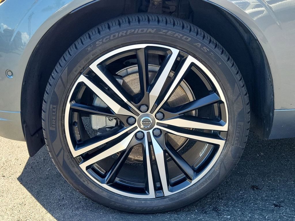 Used 2021 Volvo XC60 T8 R-Design w/ Advanced Package image 33