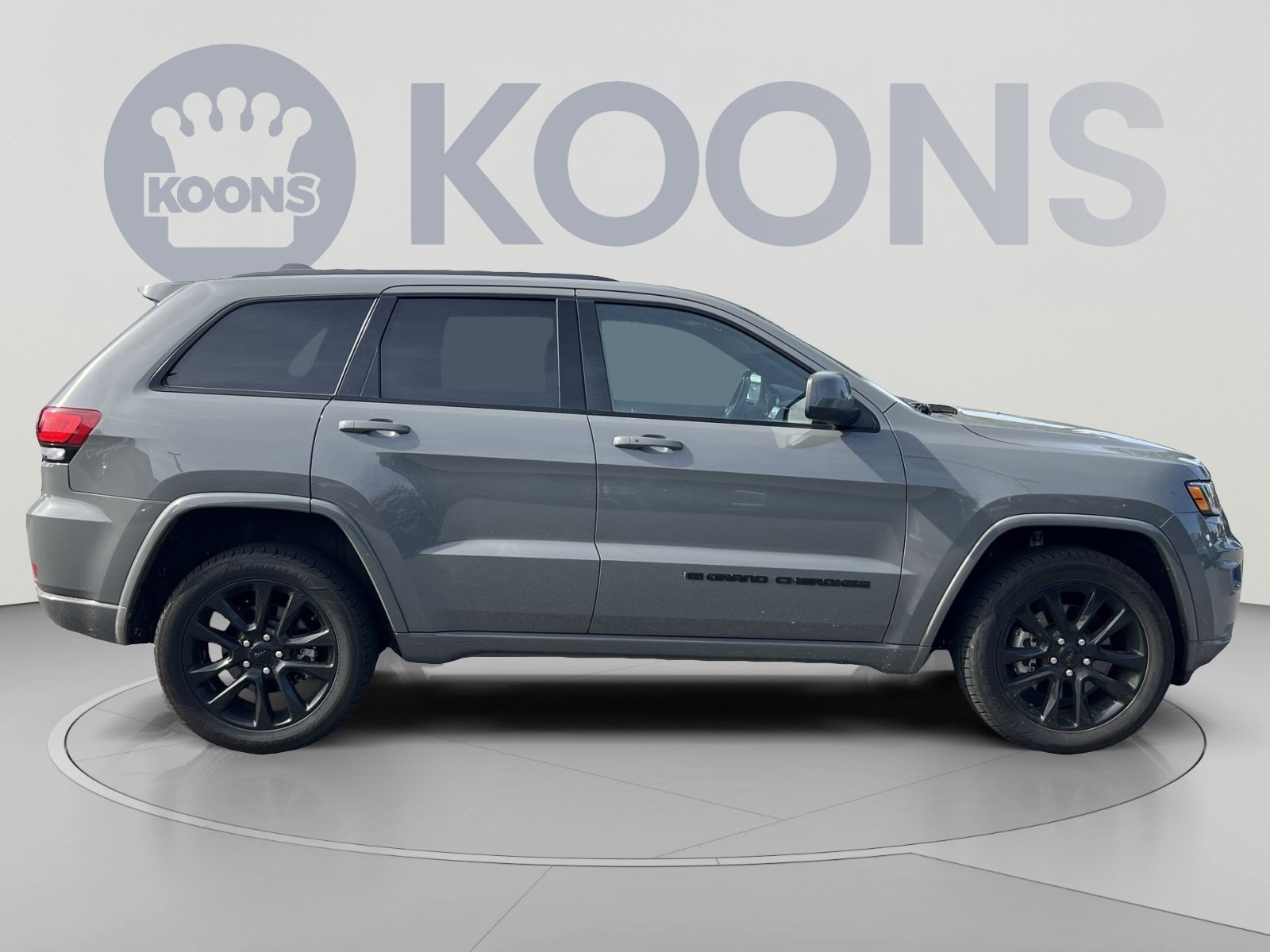 Used 2022 Jeep Grand Cherokee Laredo X AWD/4WD image 8