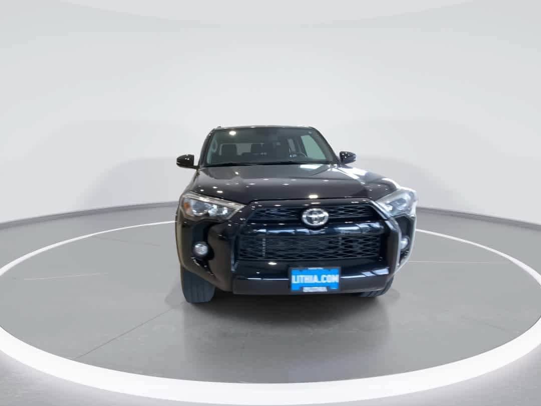 Certified 2019 Toyota 4Runner SR5 Premium AWD/4WD image 3