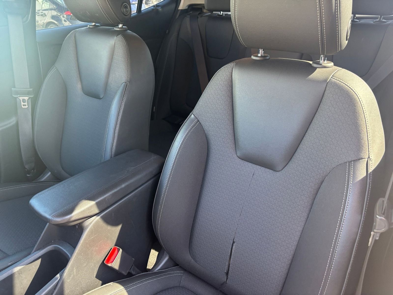 Used 2025 Buick Encore GX Preferred image 35